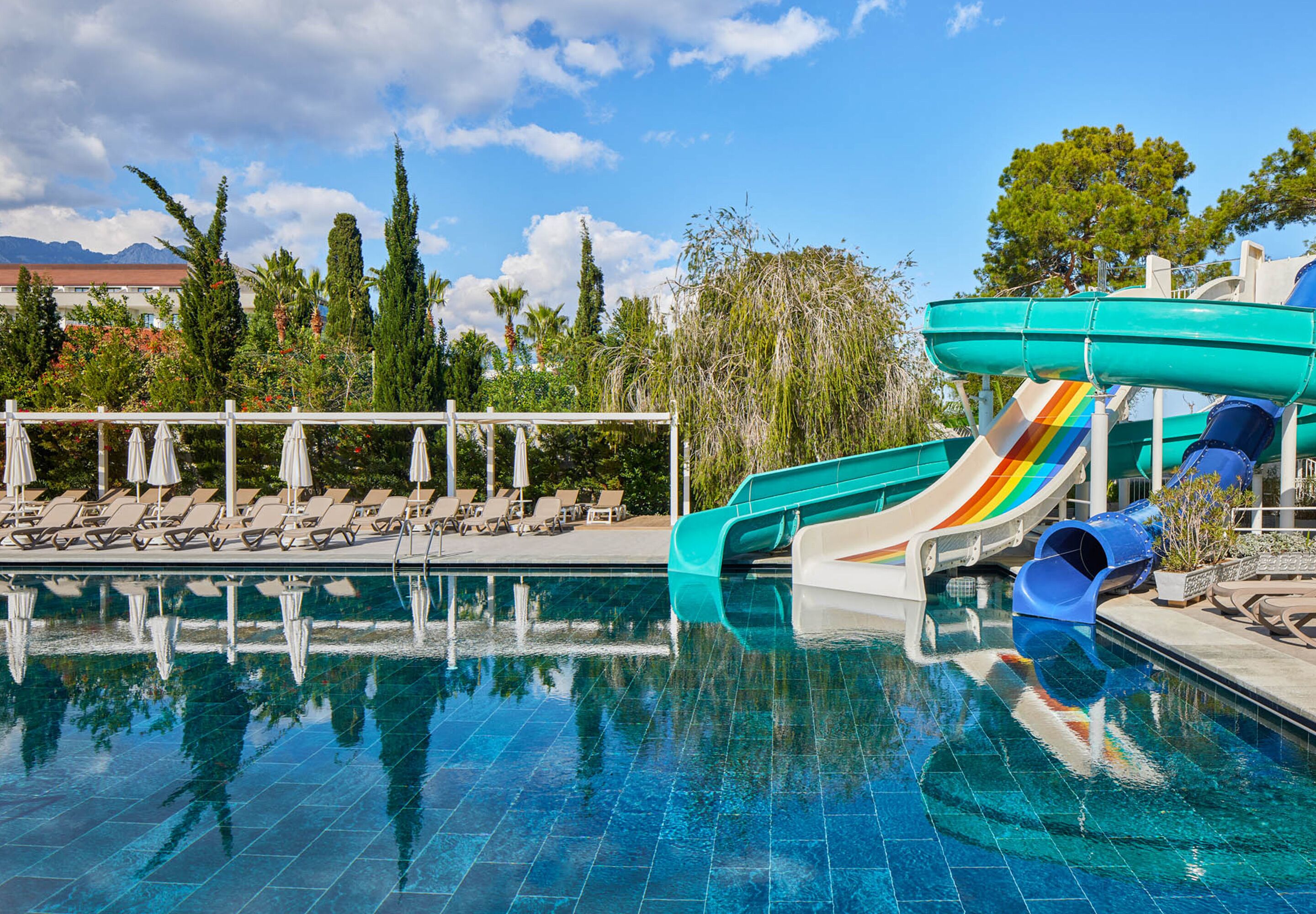 Akra Kemer